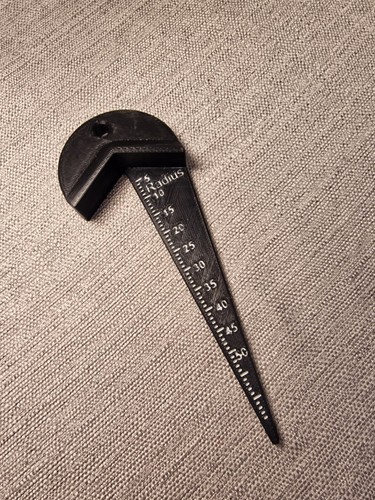 Centre finder line - centre,